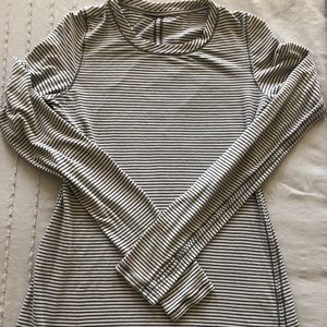 Lululemon Long sleeved tee